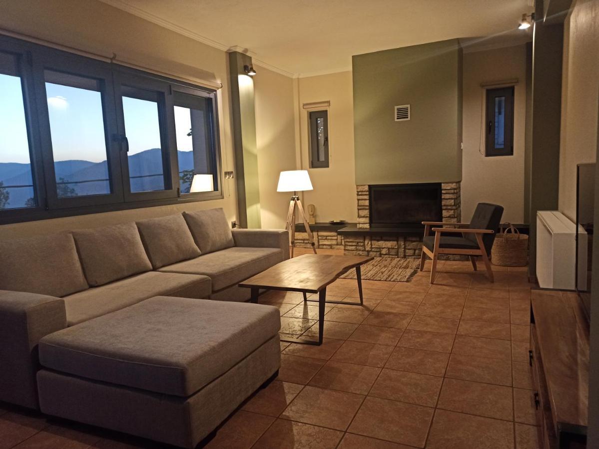 Elatos Boutique Mountainhouse Villa Karpenísion Dış mekan fotoğraf