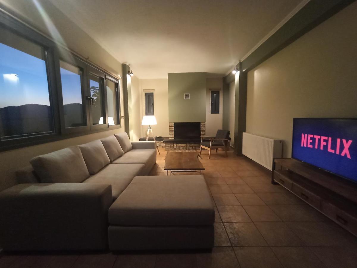 Elatos Boutique Mountainhouse Villa Karpenísion Dış mekan fotoğraf